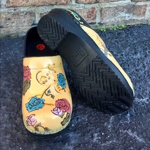 Sanita Shoes - Sanita Artist Hand Painted Clogs Sanita Shoes - Sanita Artist Hand Painted Clogs